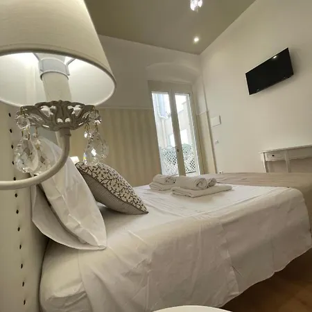 Domus Bianca Lancia Pensjonat Manfredonia