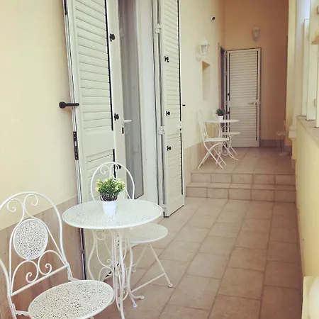 Domus Bianca Lancia Konukevi 3*